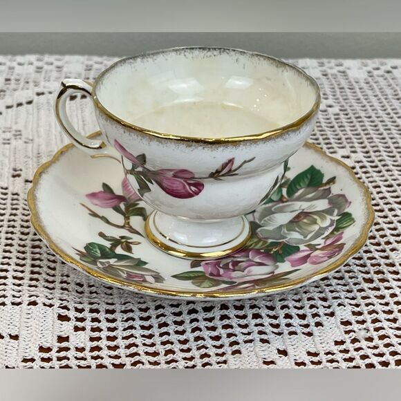 Vintage ROSINA Pink and White Magnolia Bone China footed Teacup & Saucer - Picture 7 of 12